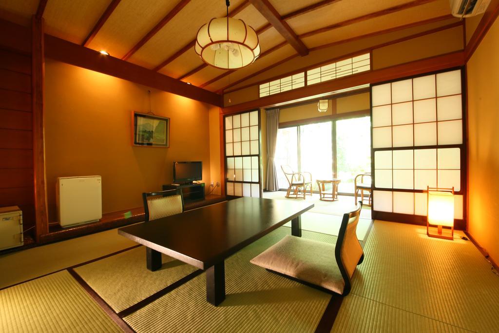 Izumiya Zenbe Hotel Мацумото Екстериор снимка